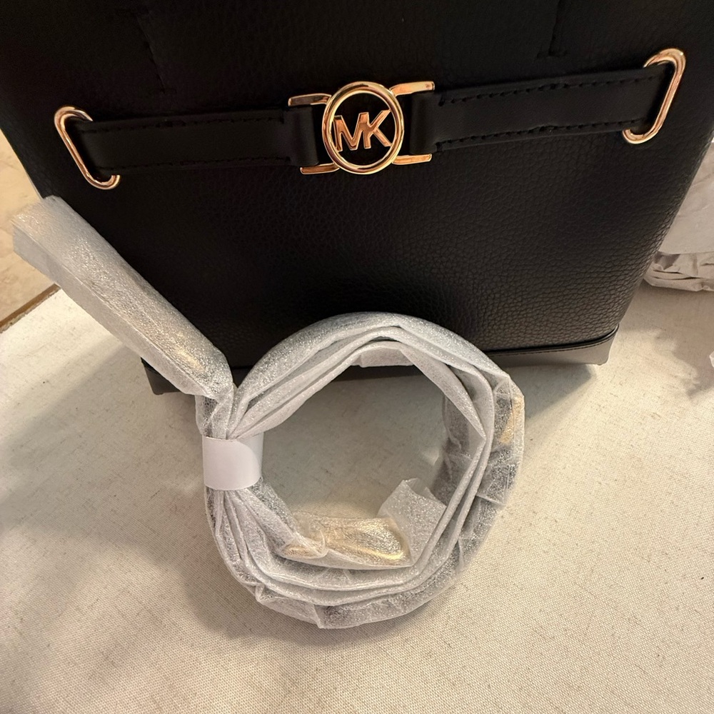 Michael Kors Bundle Black Satchel and Wallet Set, Satchel NWT, Wallet EUC - Picture 10 of 16